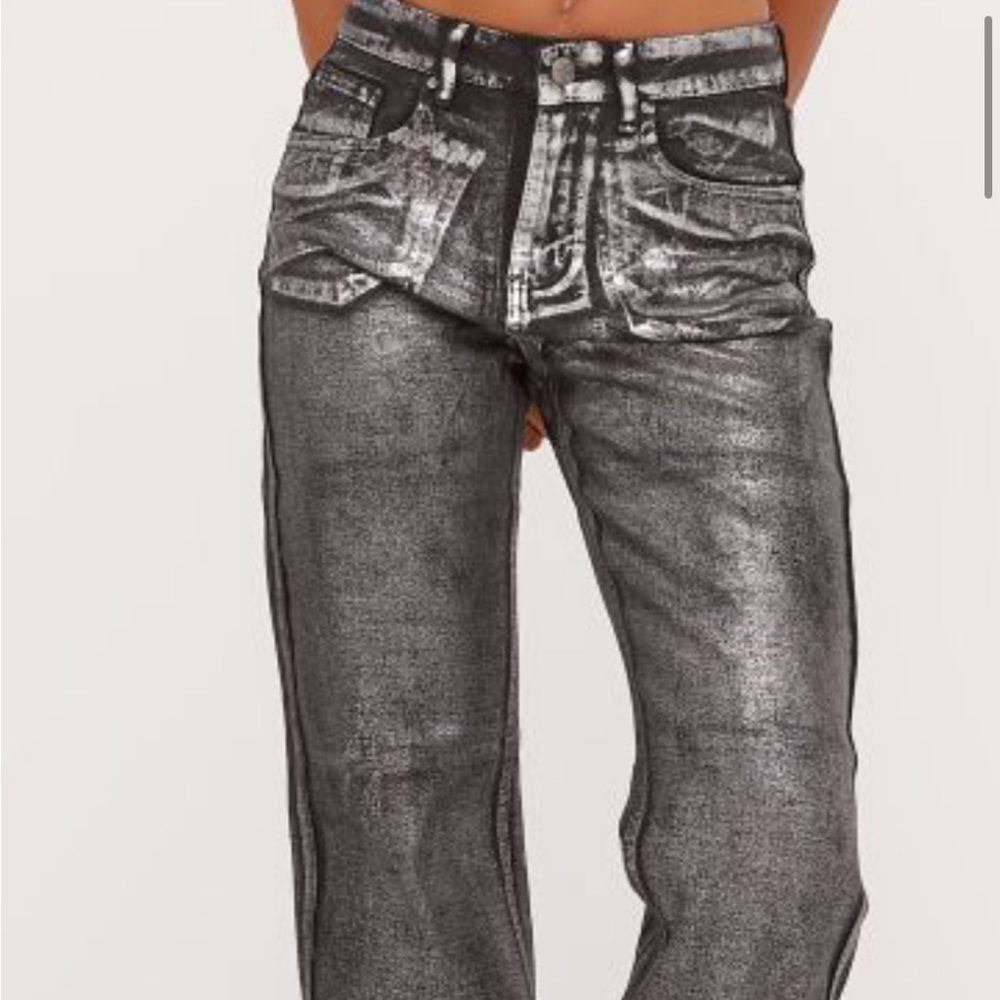 MID RISE FOIL SPRAY DETAIL JEANS IN BLACK DENIM